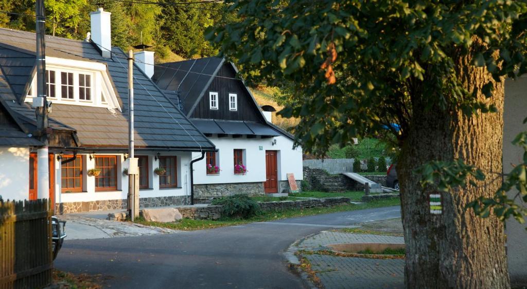 도노발리 Rozpravkovy Domcek Zvoncek 빌라 외부 사진